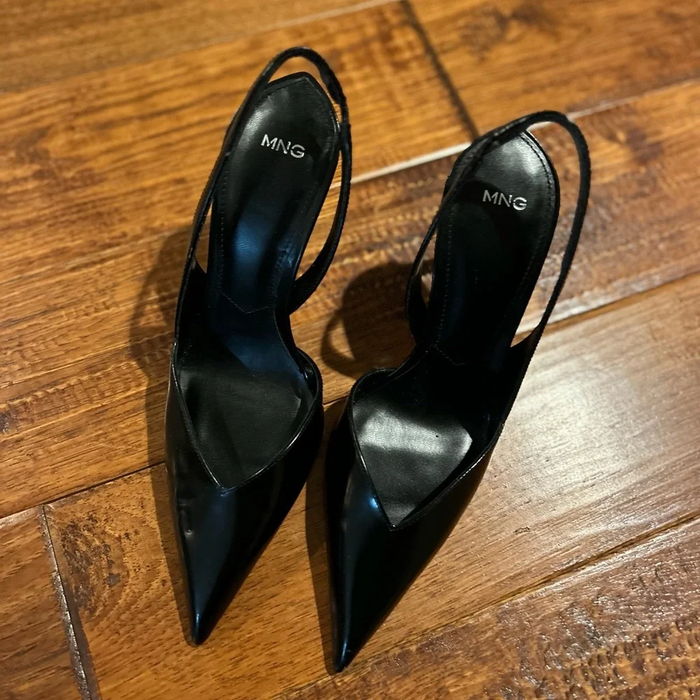 Mango Black Slingback Pump